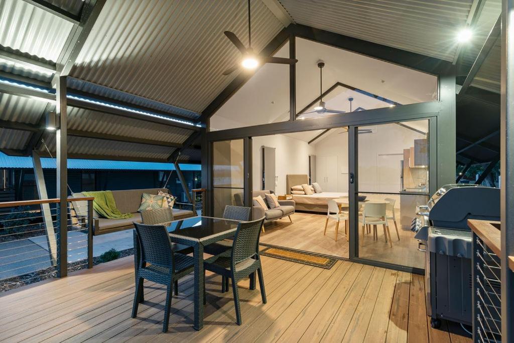 Kimberleyland Waterfront Holiday Park คูนันเนอร์รา ภายนอก รูปภาพ