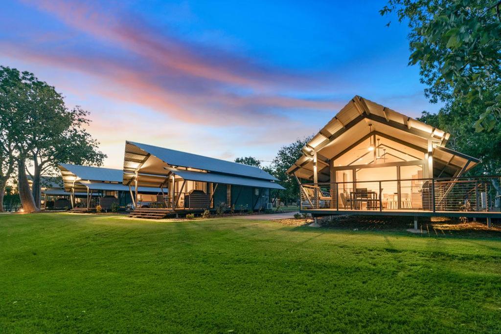 Kimberleyland Waterfront Holiday Park คูนันเนอร์รา ภายนอก รูปภาพ